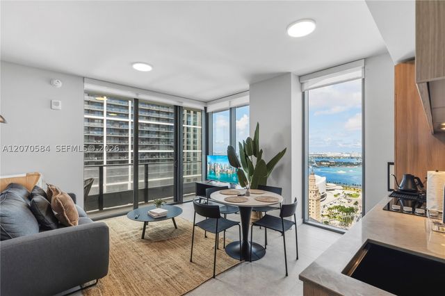 121 NE 5th St 3312, Miami, FL 33132