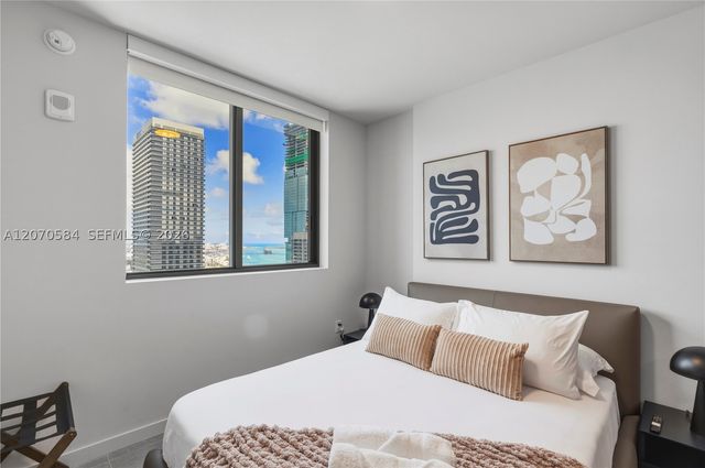 121 NE 5th St 3312, Miami, FL 33132