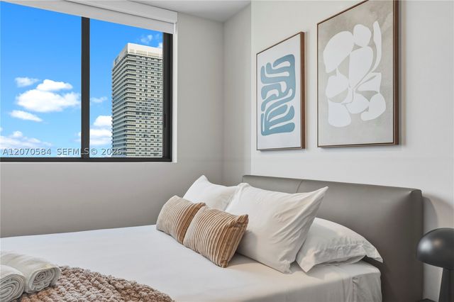 121 NE 5th St 3312, Miami, FL 33132