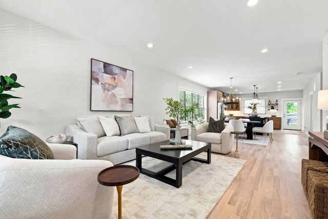 11173 S Longwood Drive, Chicago, IL 60643