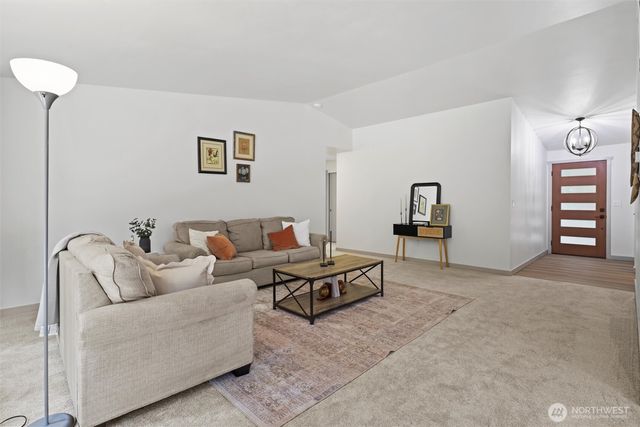 3022 254th Avenue SE, Sammamish, WA 98075