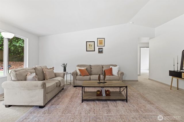 3022 254th Avenue SE, Sammamish, WA 98075