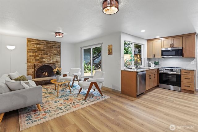 3022 254th Avenue SE, Sammamish, WA 98075