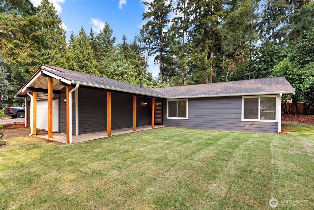 3022 254th Avenue SE, Sammamish, WA 98075