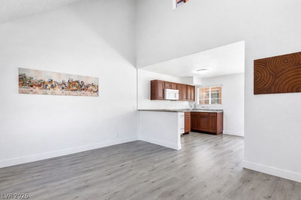 5128 Garden Lane D, Las Vegas, NV 89119 — photo 4