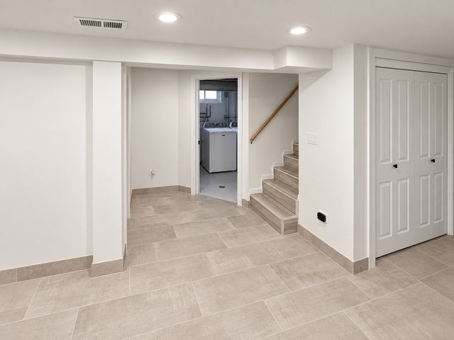 5659 N Olcott Avenue, Chicago, IL 60631