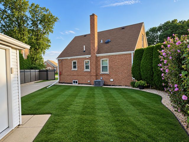 5659 N Olcott Avenue, Chicago, IL 60631