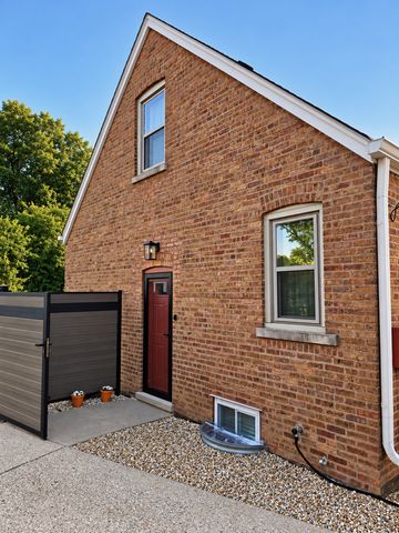 5659 N Olcott Avenue, Chicago, IL 60631