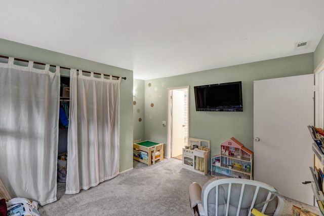 19223 Creekside Lane, Salinas, CA 93908