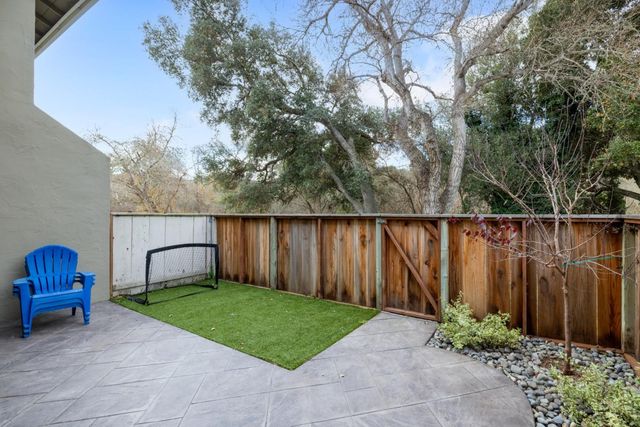 19223 Creekside Lane, Salinas, CA 93908