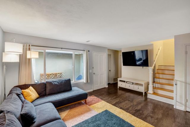 19223 Creekside Lane, Salinas, CA 93908