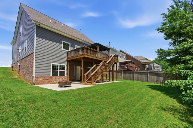 1072 Brayden Dr, Fairview, TN 37062