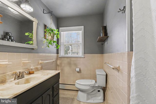 2731 SHERWOOD LN, Lancaster, PA 17603