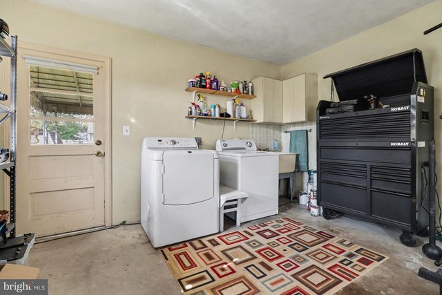 2731 SHERWOOD LN, Lancaster, PA 17603