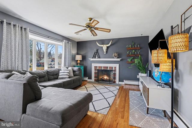 2731 SHERWOOD LN, Lancaster, PA 17603