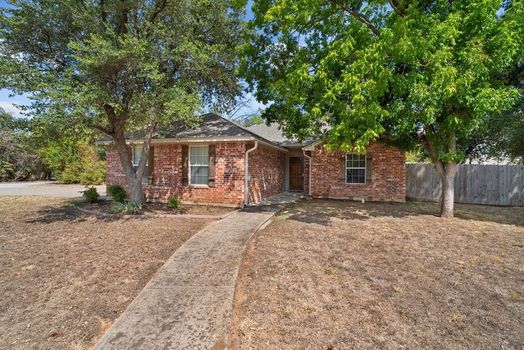 130 Deanna Lane, Weatherford, TX 76087 — exterior