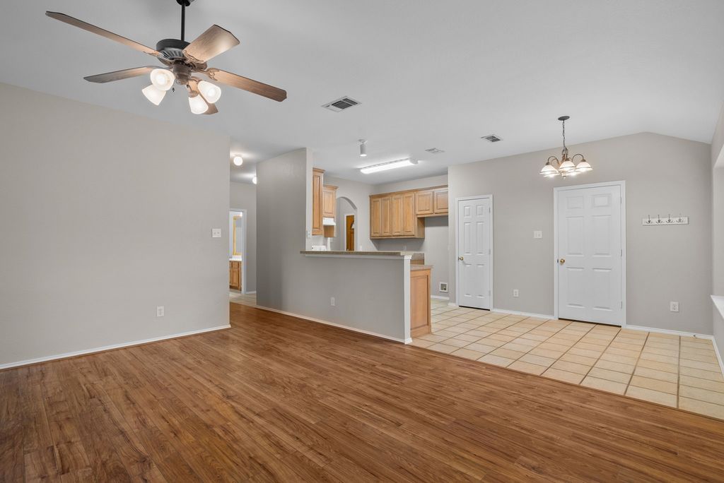 130 Deanna Lane, Weatherford, TX 76087 — photo 5