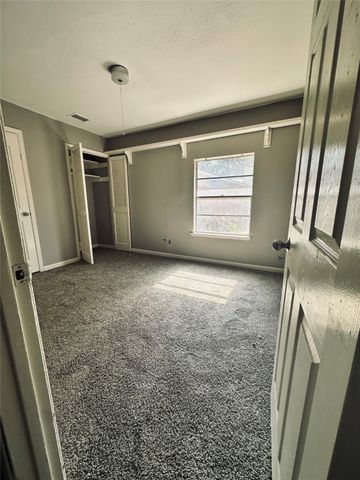 12929 Pennystone Drive, Farmers Branch, TX 75244