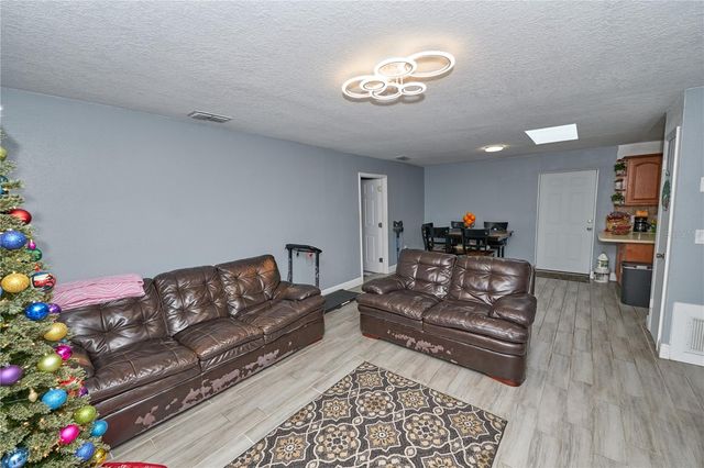 7520 LOIS MARIE COURT, Orlando, FL 32807