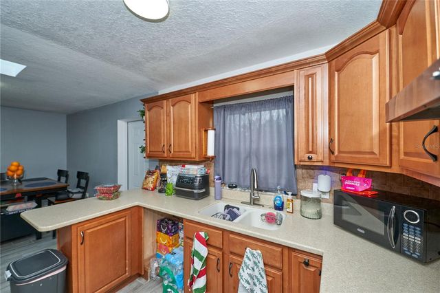 7520 LOIS MARIE COURT, Orlando, FL 32807