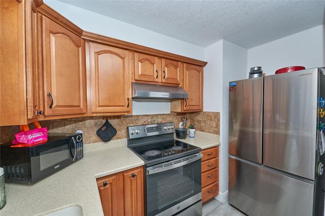 7520 LOIS MARIE COURT, Orlando, FL 32807