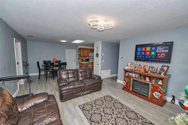 7520 LOIS MARIE COURT, Orlando, FL 32807