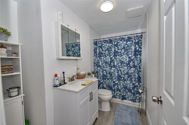7520 LOIS MARIE COURT, Orlando, FL 32807