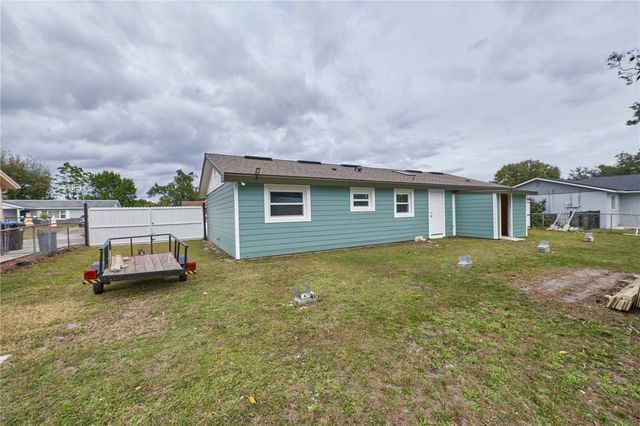 7520 LOIS MARIE COURT, Orlando, FL 32807