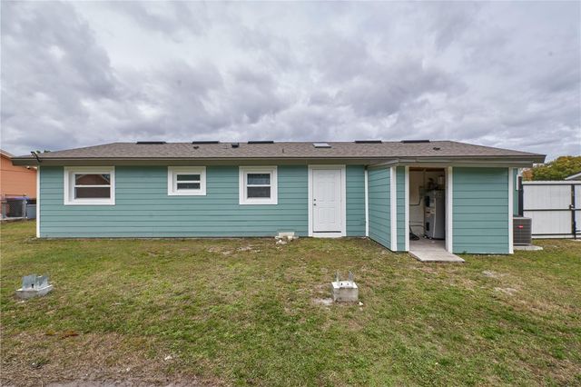 7520 LOIS MARIE COURT, Orlando, FL 32807