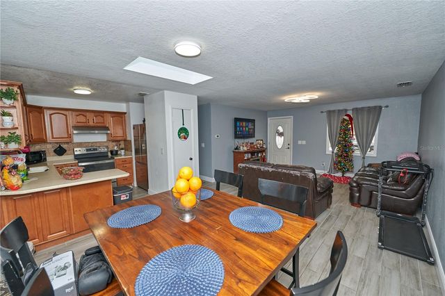 7520 LOIS MARIE COURT, Orlando, FL 32807