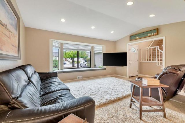 1951 Calistoga Drive, Hollister, CA 95023