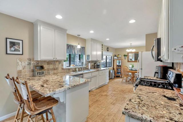 1951 Calistoga Drive, Hollister, CA 95023