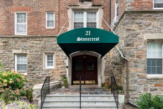 21 N Chatsworth Avenue 4G, Larchmont, NY 10538