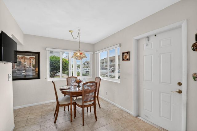 3240 Lake Osborne Drive Apt 104, Lake Worth Beach, FL 33461