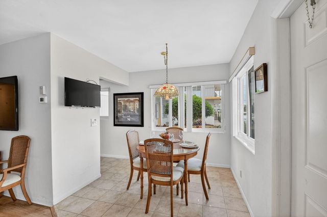 3240 Lake Osborne Drive Apt 104, Lake Worth Beach, FL 33461