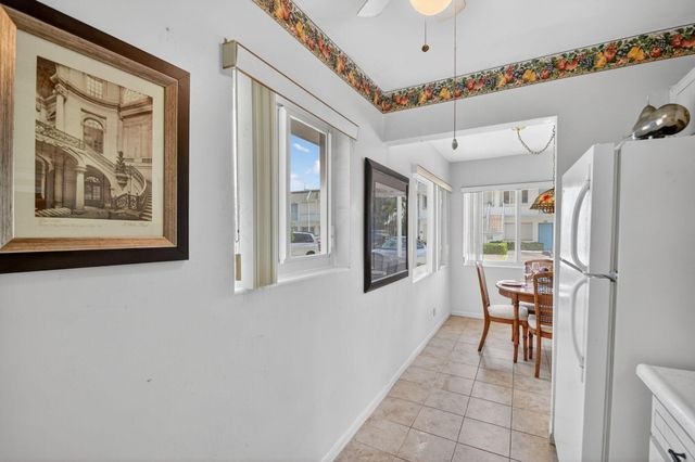 3240 Lake Osborne Drive Apt 104, Lake Worth Beach, FL 33461