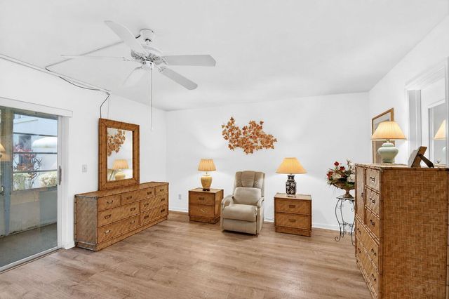 3240 Lake Osborne Drive Apt 104, Lake Worth Beach, FL 33461