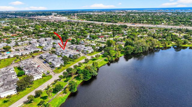 3240 Lake Osborne Drive Apt 104, Lake Worth Beach, FL 33461