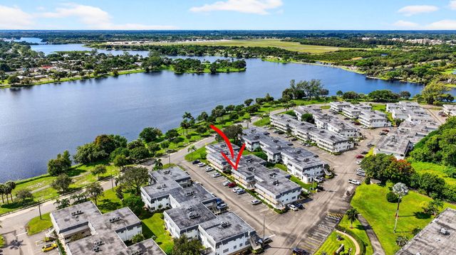 3240 Lake Osborne Drive Apt 104, Lake Worth Beach, FL 33461