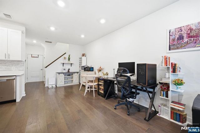 385 Main Street, Little Falls, NJ 07424