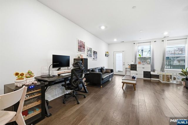 385 Main Street, Little Falls, NJ 07424