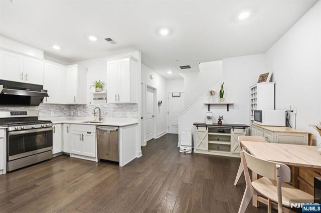 385 Main Street, Little Falls, NJ 07424