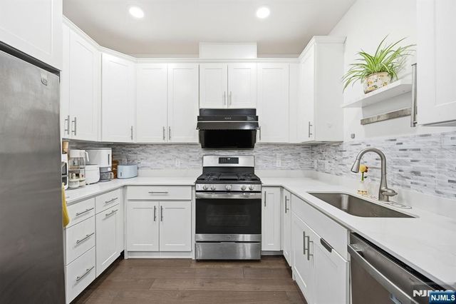 385 Main Street, Little Falls, NJ 07424
