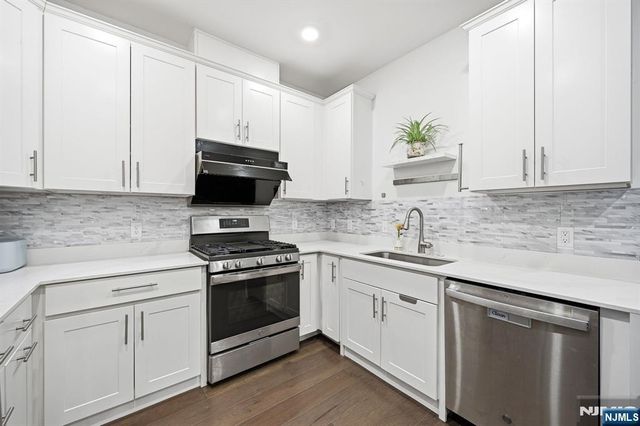385 Main Street, Little Falls, NJ 07424