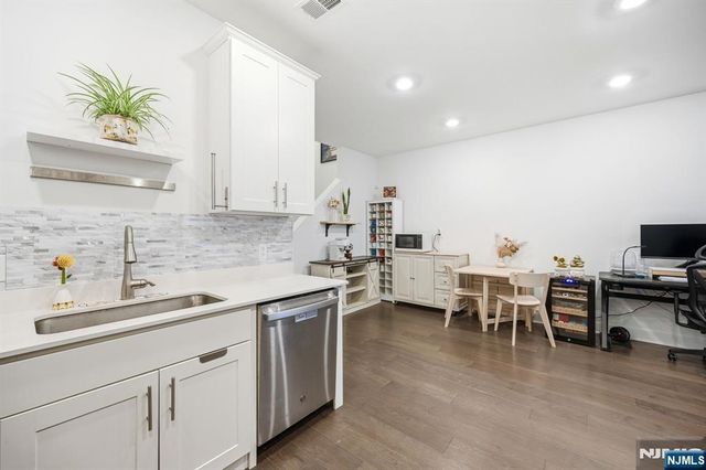 385 Main Street, Little Falls, NJ 07424
