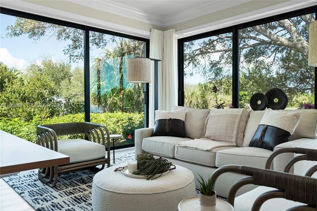 12091 SE Prestwick Ter, Tequesta, FL 33469