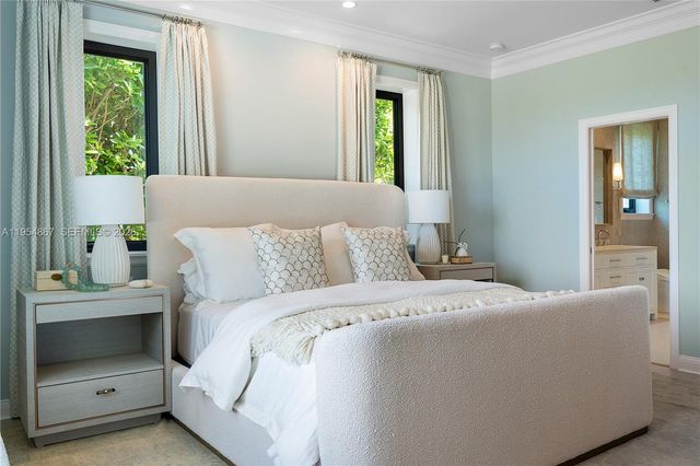 12091 SE Prestwick Ter, Tequesta, FL 33469