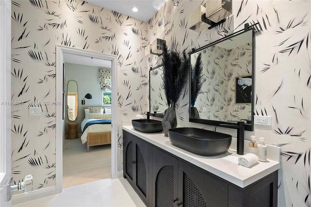 12091 SE Prestwick Ter, Tequesta, FL 33469