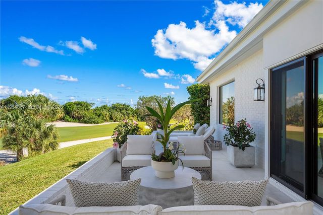 12091 SE Prestwick Ter, Tequesta, FL 33469