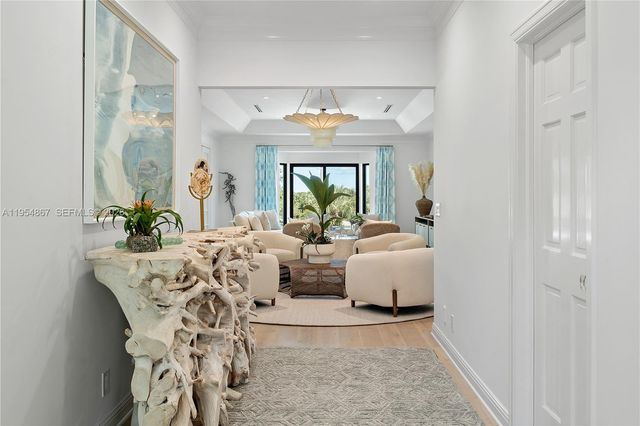 12091 SE Prestwick Ter, Tequesta, FL 33469